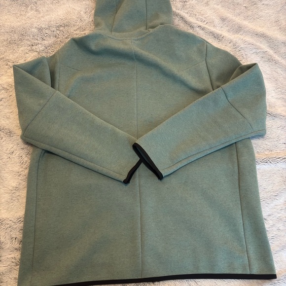 Nike Sweater W/Tag - Picture 4 of 4